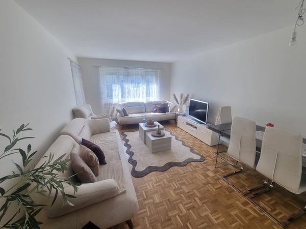 Schöne renovierte 2-Zimmerwohnung mit Balkon und Gartensicht in Roggwil 2