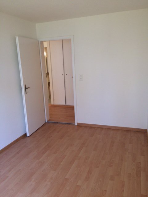 Gemütliche Neu renovierte 3,5 Zimmer- Wohnung in Bülach 4