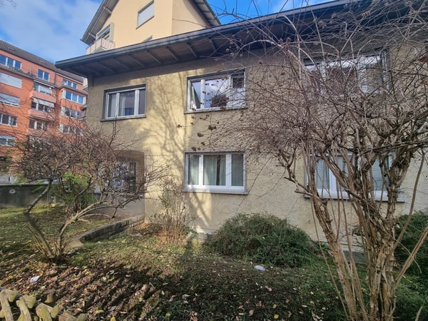 2 ZWG (208 saniert) an ruhiger Lage mit einfacher Möblierung, Kreis 3 5