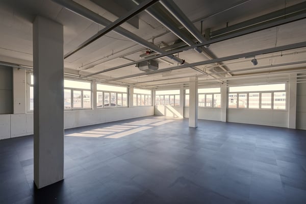 Dienstleistung/Produktion mit Aussicht auf Schloss Thun / KEIN FITNESSCENTER 5