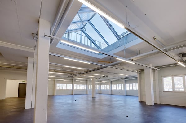 Dienstleistung/Produktion mit Aussicht auf Schloss Thun / KEIN FITNESSCENTER 1