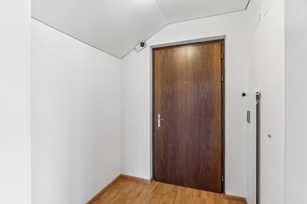 Günstige Wohnung in gepfleger Liegenschaft 10