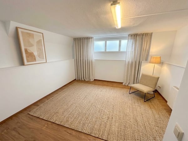 Zentral, frisch gestrichen & top ausgestattet  4-Zimmer-Wohnung 3