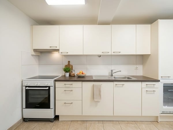 Zentral, frisch gestrichen & top ausgestattet  4-Zimmer-Wohnung 6