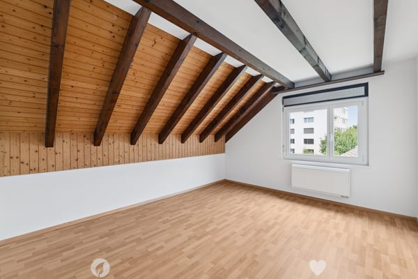Tolle Maisonette-Wohnung mit Cheminée - ideale Lage ! 7