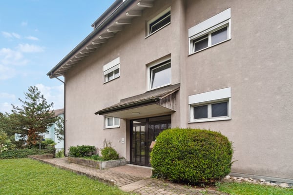 Tolle Maisonette-Wohnung mit Cheminée - ideale Lage ! 11