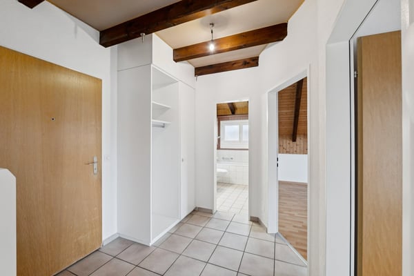Tolle Maisonette-Wohnung mit Cheminée - ideale Lage ! 10