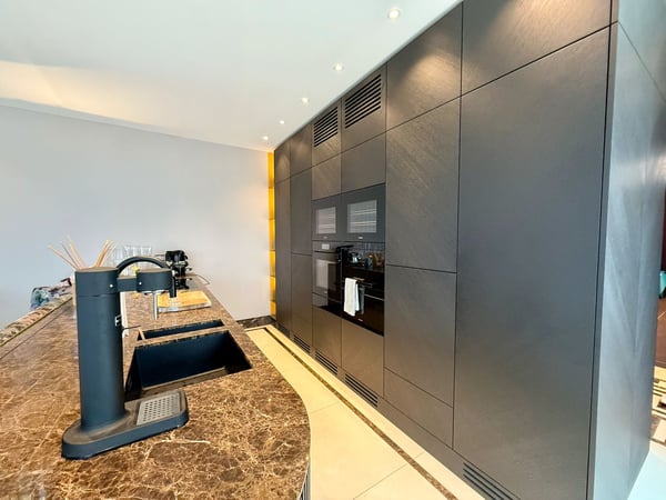 TOP PENTHOUSE • ERLENBACH 3