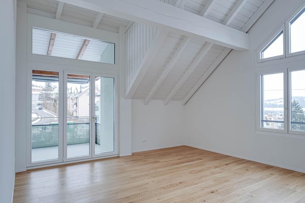 Besondere Dachwohnung mit Cheminée und hochwertigem Ausbau 4
