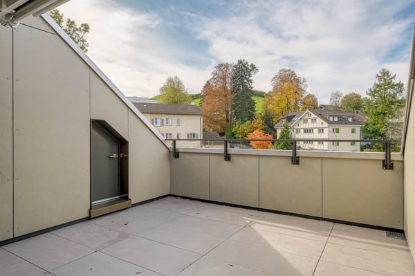 Grosszügige Dachwohnung - Toplage im Riethüsli 3