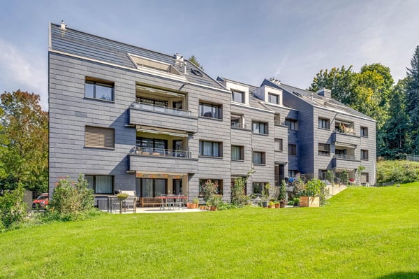 Grosszügige Dachwohnung - Toplage im Riethüsli