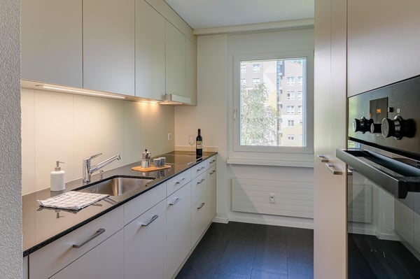 Grosszügige 4½-Zimmerwohnung mit Balkon und modernem Ausbaustandard 1