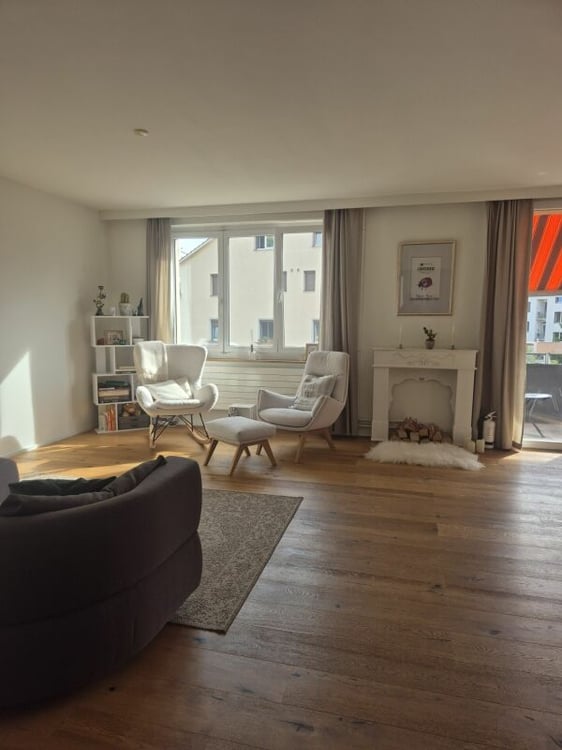 Grosszügige 1½-Zimmer-Maisonette mit 180 m², Balkon & 2 Bädern am Albisriederplatz 2