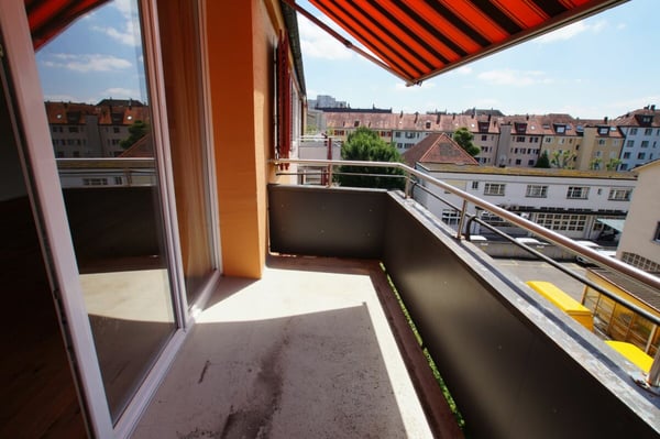 Grosszügige 1½-Zimmer-Maisonette mit 180 m², Balkon & 2 Bädern am Albisriederplatz 4
