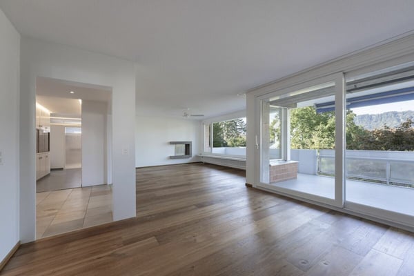 Sonnige 3.5-Zimmer-Wohnung mit Bergsicht & Garagenplatz 1