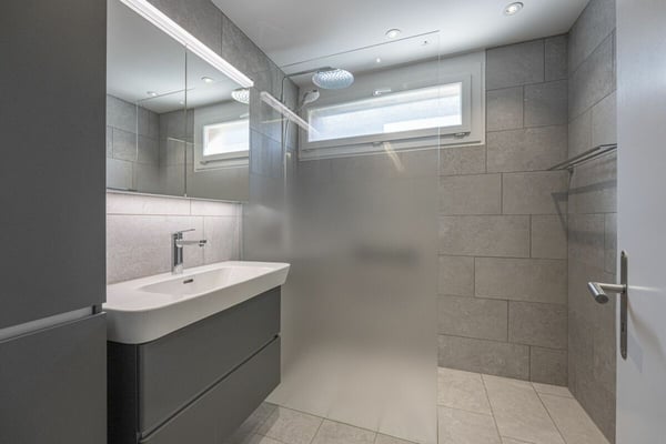 Sonnige 3.5-Zimmer-Wohnung mit Bergsicht & Garagenplatz 5