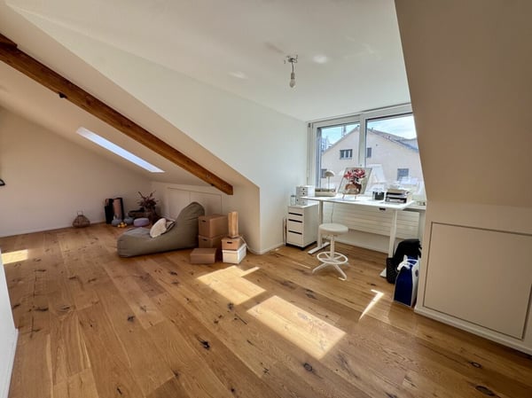 Grosszügige 3½-Zimmer-Maisonette mit 150 m², Balkon & 2 Bädern am Albisriederplatz 12