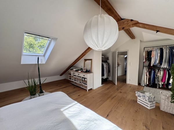 Grosszügige 3½-Zimmer-Maisonette mit 150 m², Balkon & 2 Bädern am Albisriederplatz 8