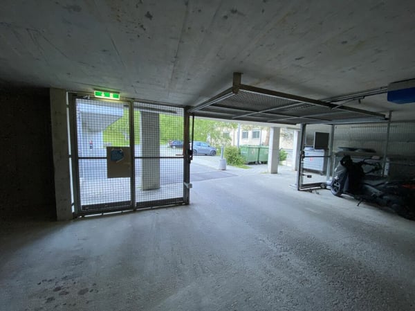 Tiefgaragenplatz in Stallikon zu vermieten 3