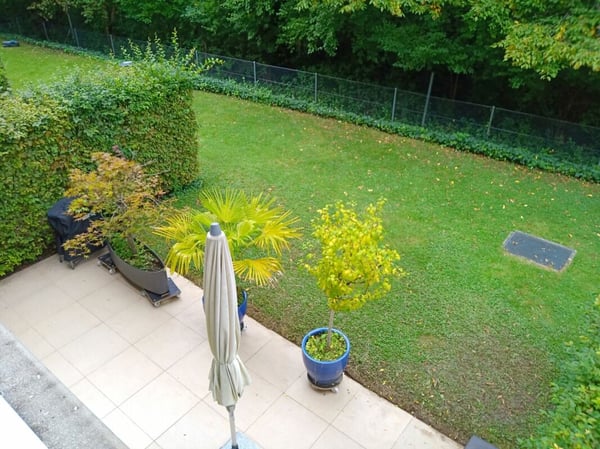 Aussergewöhnliche 1.5-Zi-Garten-Maisonettewohnung: Haus im Haus 12