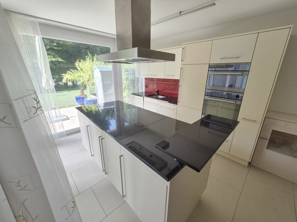 Aussergewöhnliche 1.5-Zi-Garten-Maisonettewohnung: Haus im Haus 6