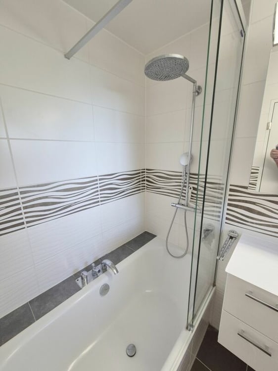 Aussergewöhnliche 1.5-Zi-Garten-Maisonettewohnung: Haus im Haus 9