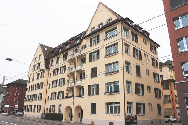 ZENTRALER PARKPLATZ ZU VERMIETEN! MANESSESTRASSE 198/200 IN 8045 ZÜRICH 12