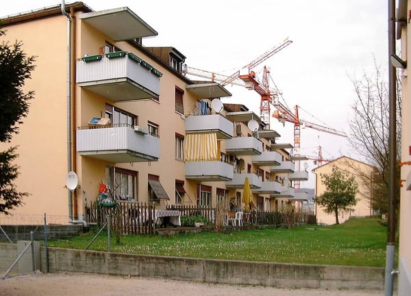 AUSSENPARKPLATZ ZU VERMIETEN! Gmeimeriweg 1-5! 1