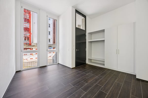 ERSTVERMIETUNG: Moderne Split-Level-Wohnung mit Charme in Zürich-Oerlikon 9