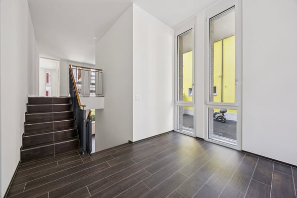 ERSTVERMIETUNG: Moderne Split-Level-Wohnung mit Charme in Zürich-Oerlikon 10