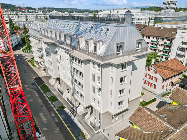 ERSTVERMIETUNG: Moderne Split-Level-Wohnung mit Charme in Zürich-Oerlikon 12