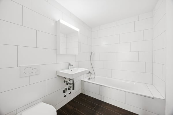 ERSTVERMIETUNG: Moderne Split-Level-Wohnung mit Charme in Zürich-Oerlikon 9