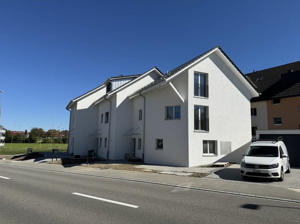Neu-Modern-Bezugsbereit 1