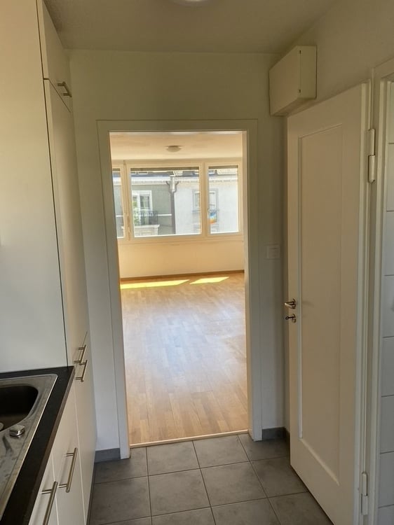 grosszügige 2.5 ZWG im Zentrum von Zürich - mit Küche 2