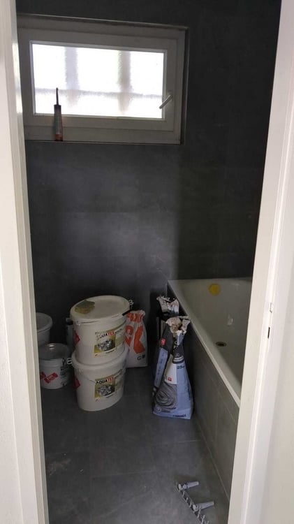Neu Renovierte 2 Zimmerwohnung in Adliswil 6