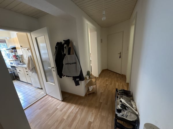 Zentrale 3-Zimmer-Wohnung im EG - nur 5 Minuten vom Bahnhof Oerlikon 6