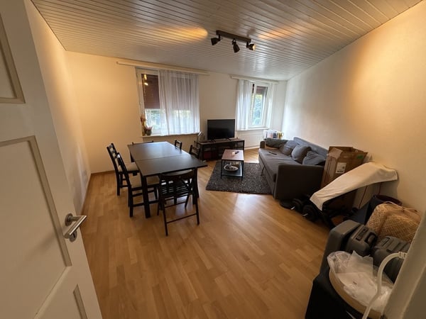 Zentrale 3-Zimmer-Wohnung im EG - nur 5 Minuten vom Bahnhof Oerlikon 1