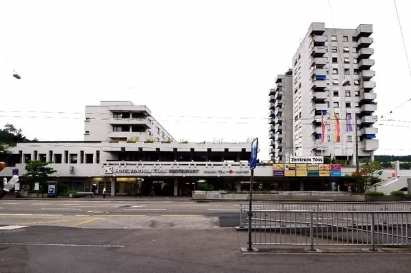 Vielseitige Verkaufsfläche mit Lager im Zentrum Töss 1