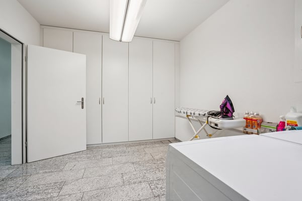 ALL IN ONE - WOHNEN UND ARBEITEN AN TOPP LAGE 11