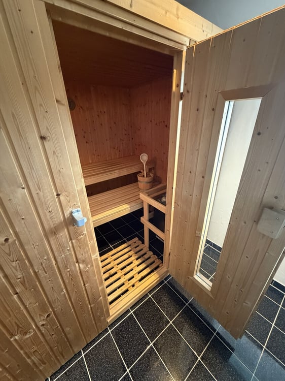 Grosszügige 215 m² Wohnung mit Sauna, Galerie und grosser Terrasse 9