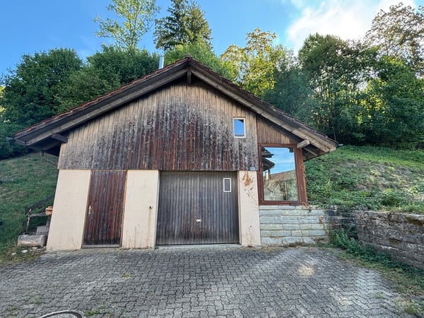 Charmantes Einfamilienhaus mit grossem Garten und viel Potenzial 4