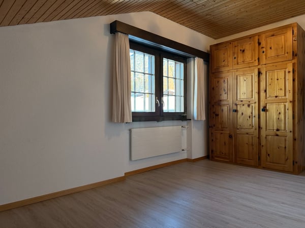 Heimelige Dachwohnung mit schönem Bergblick 10