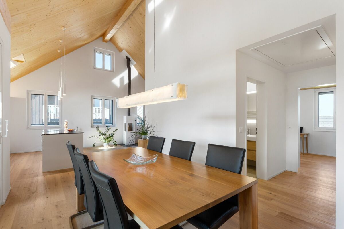 Grosszügige und moderne Dachgeschosswohnung