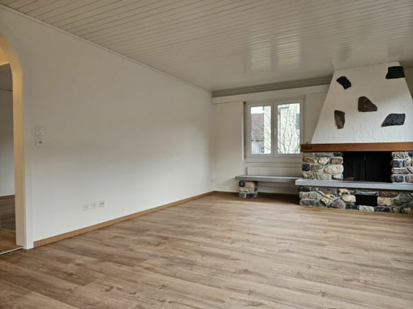 Neuwertige 4.5 Zimmer-Maisonettwohnung im Dorfzentrum 5