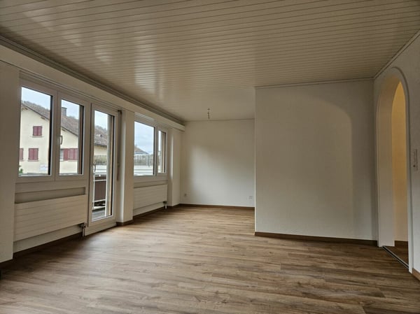 Neuwertige 4.5 Zimmer-Maisonettwohnung im Dorfzentrum 6