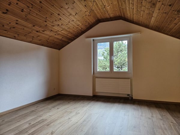 Neuwertige 4.5 Zimmer-Maisonettwohnung im Dorfzentrum 15
