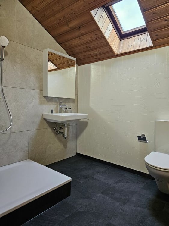 Neuwertige 4.5 Zimmer-Maisonettwohnung im Dorfzentrum 16