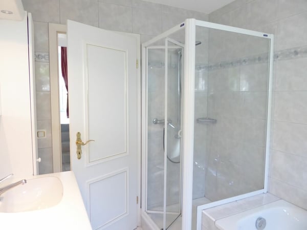 freistehendes 5 1/2-Zimmer-Einfamilienhaus mit attraktiver Fernsicht 14