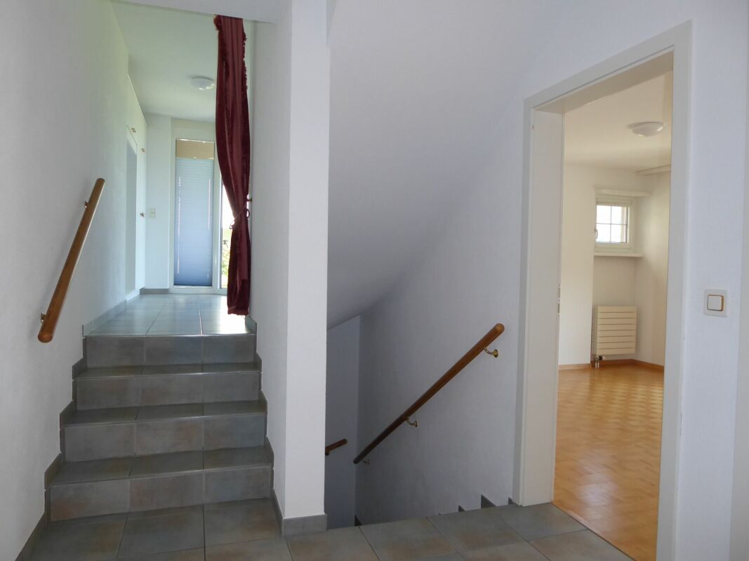 Detached 5 1/2-room single-family house with attractive distant view