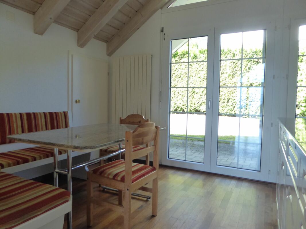 Detached 5 1/2-room single-family house with attractive distant view